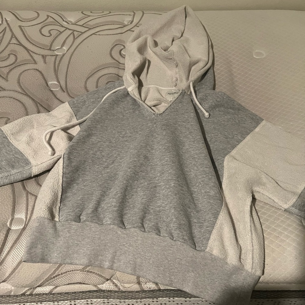 Abercrombie grey crop hoodie